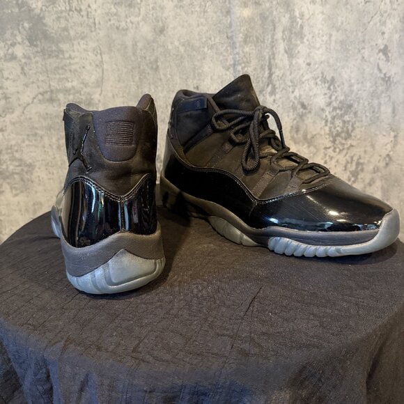 Jordan 11 Retro Cap and Gown Men's Size 15 - Black - Picture 1 of 4